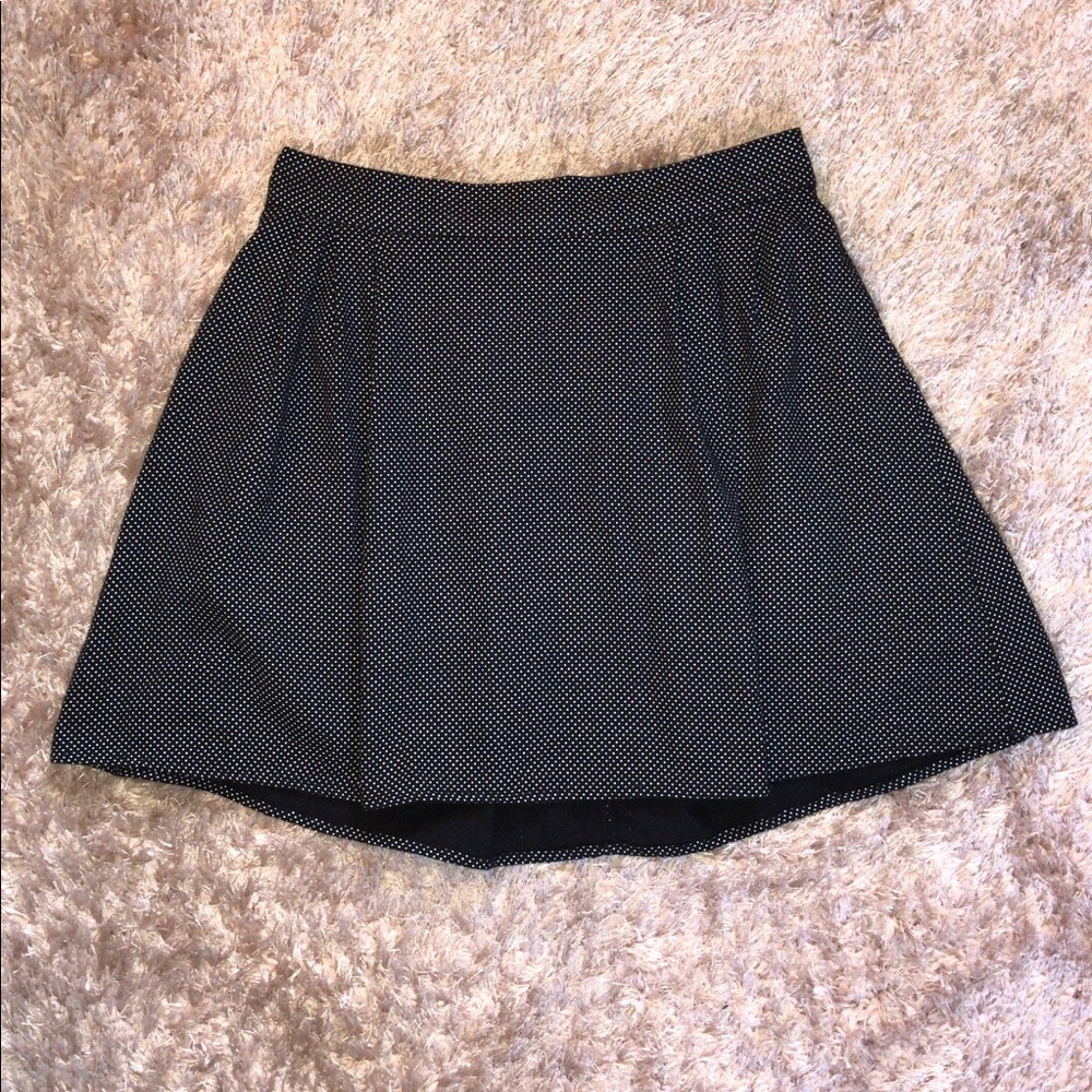 Old Navy blue and white polka dot mini skirt